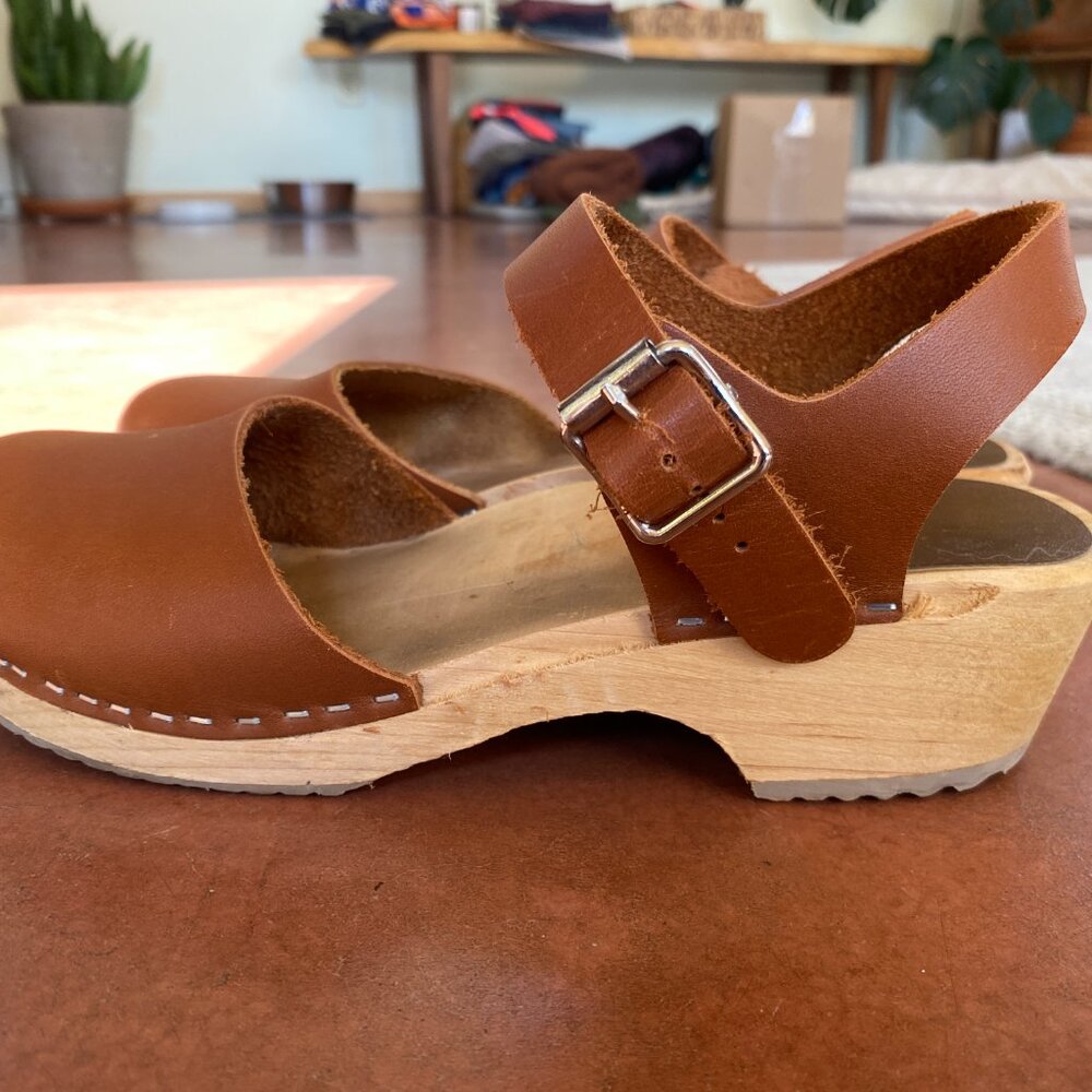 MIA Sofia Clogs - Saddle Brown - wood / leather / buckle - Swedish - Picture 7 of 12